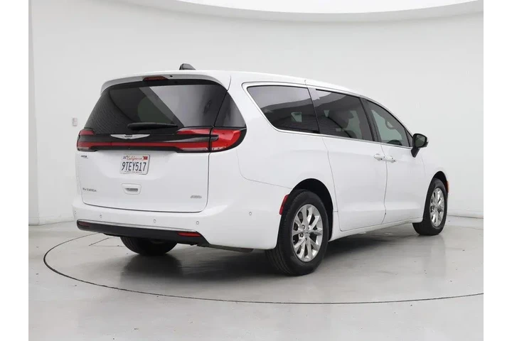 $27998 : Chrysler Pacifica 2023 AWD T image 8