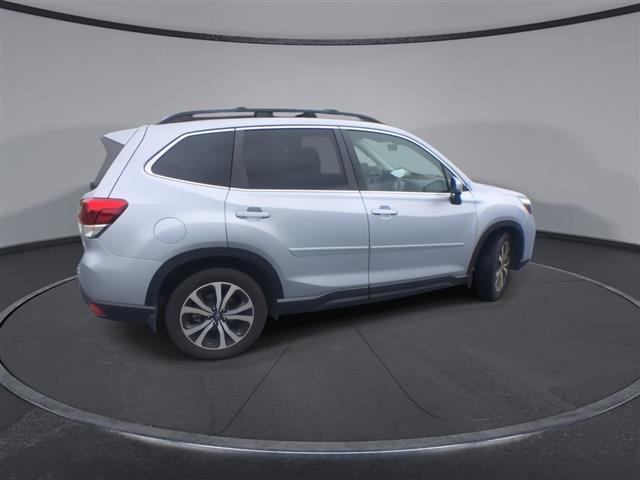 $27000 : PRE-OWNED 2021 SUBARU FORESTE image 9