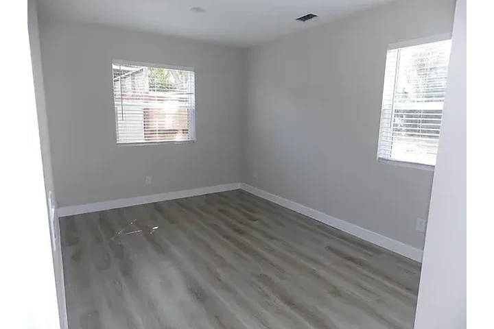 $1000 : SAN RAFAEL 1bed Apartamento image 6