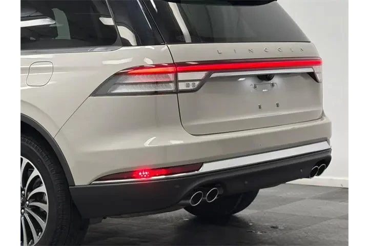 $39750 : Lincoln Aviator 2023 AWD Sta image 7