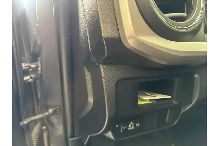 $24447 : Toyota Tacoma 2017 4x2 TRD O image 10