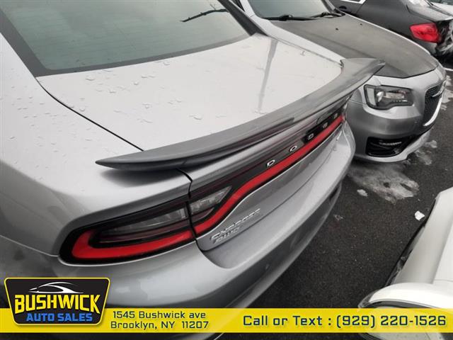 $13995 : Used 2016 Charger 4dr Sdn SXT image 5