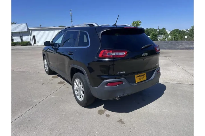 $9900 : 2016 Cherokee Latitude image 4