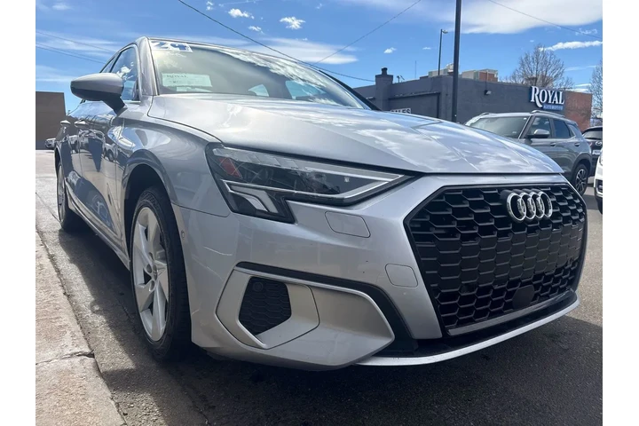 $15995 : 2024 A3 Premium 40 TFSI Front image 2