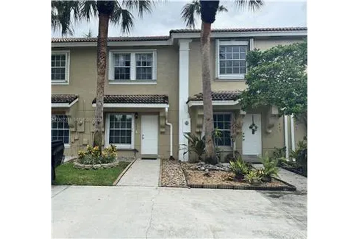 $2900 : Rental property with 2 bedro image 3