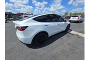 $23490 : Tesla Model Y 2023 AWD 4dr C thumbnail