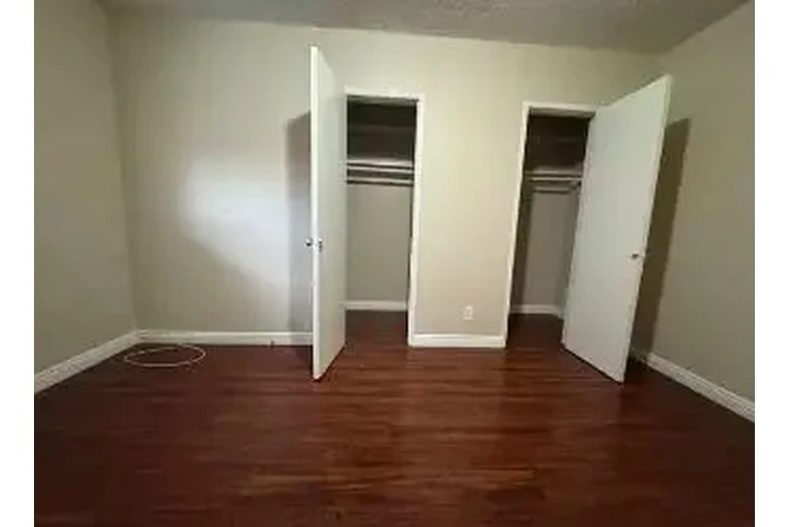 $1895 : Available 2Bedroom Apt  in LA image 6