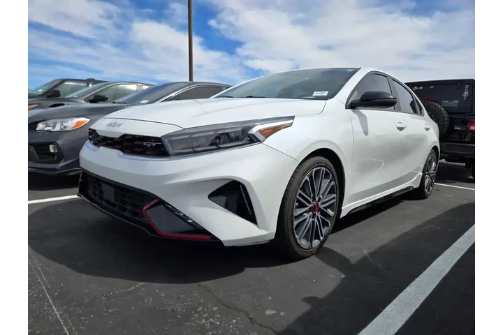 $18991 : Kia Forte 2022 GT 4dr Sedan image 2