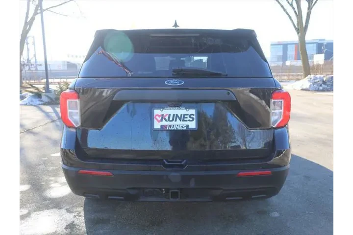 $13977 : Ford Explorer 2021 AWD Polic image 7