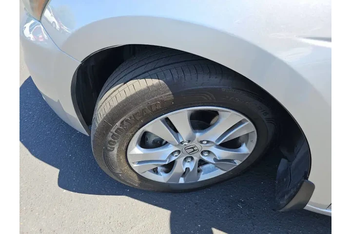 $10395 : 2012 Accord LX-P image 8