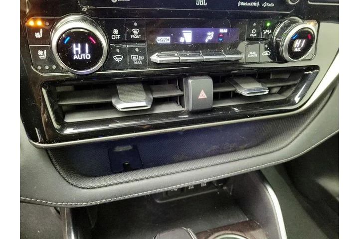 $29998 : Toyota Highlander 2021 AWD L image 9