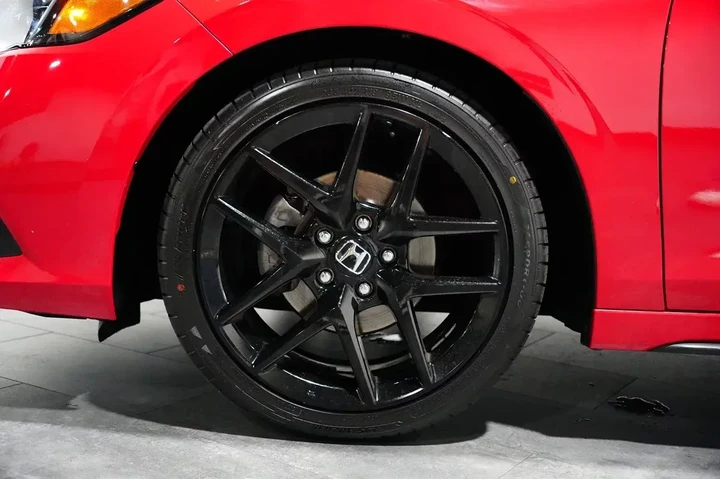 $22830 : 2022 Civic Hatchback image 5
