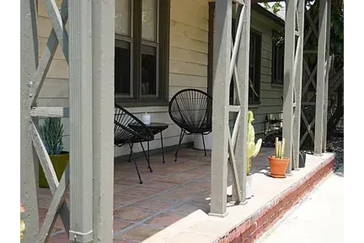 $2500 : Available 3Bed 1.5Bat in LA image 3