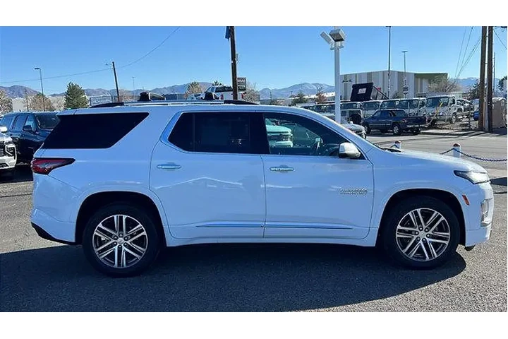 $39984 : Chevrolet Traverse 2023 4x4 image 4