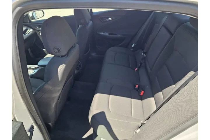 $8995 : 2018 Malibu LT image 9