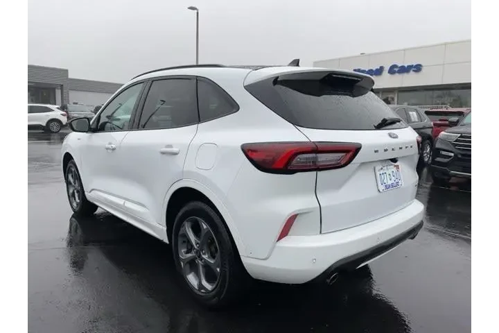 $23720 : Ford Escape 2023 AWD ST-Line image 7