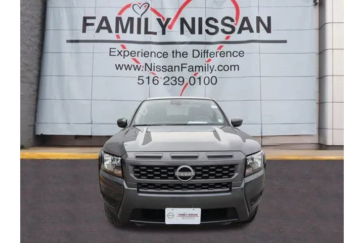 $31988 : Nissan Frontier 2025 4x4 SV image 2