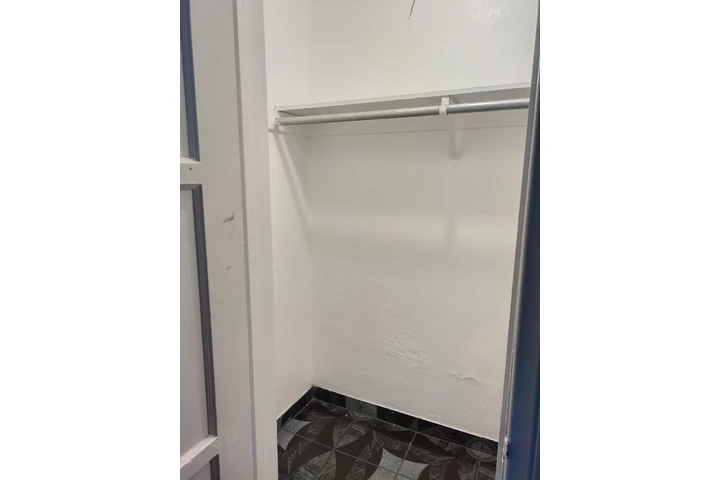 $550 : Rento cuarto image 3