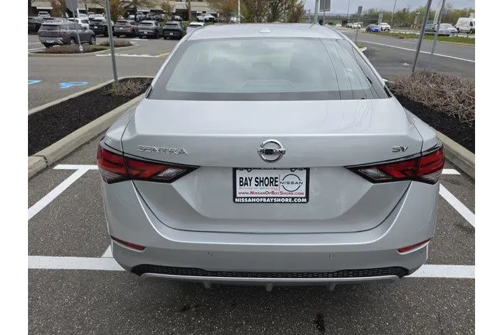 $18819 : Nissan Sentra 2023 SV 4dr Se image 7