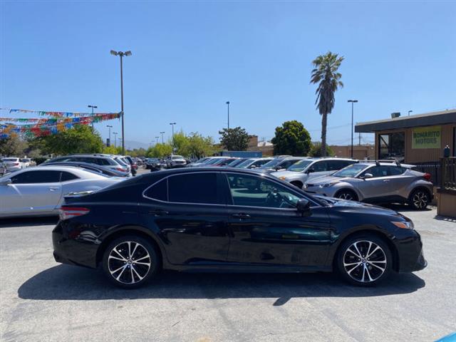 $20999 : 2019 Camry SE image 4