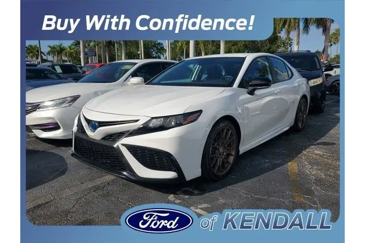 $25990 : Toyota Camry Hybrid 2023 SE image 1