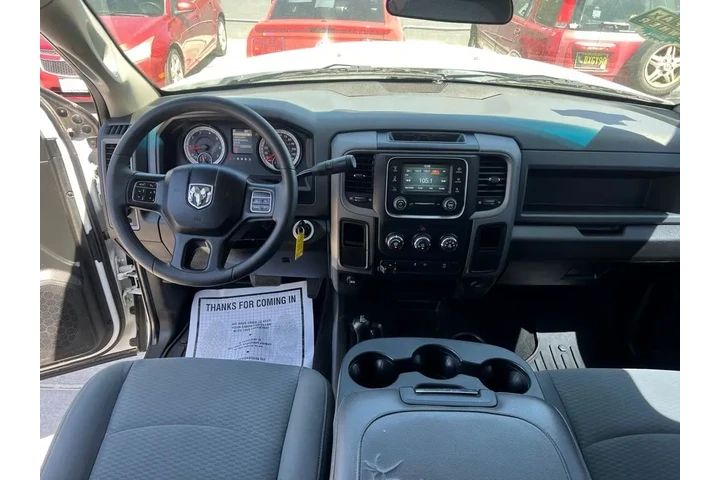 2018 RAM 2500 Tradesman Crew image 9