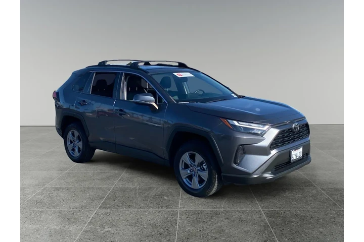 $30399 : Toyota RAV4 2022 XLE 4dr SUV image 7