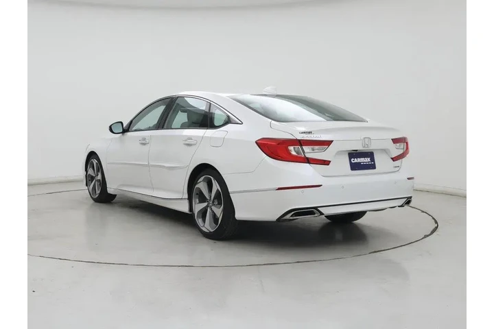 $26998 : Honda Accord 2018 Touring 4d image 2