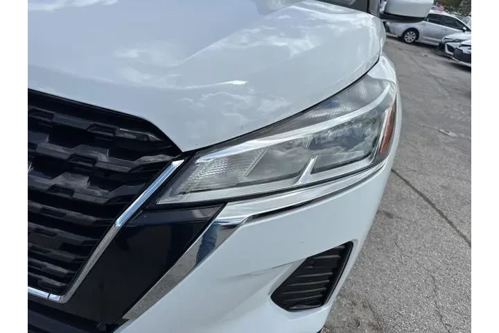 $14988 : Nissan Kicks 2021 SV 4dr Cro image 9