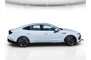 $29188 : Hyundai SONATA 2024 SEL 4dr thumbnail