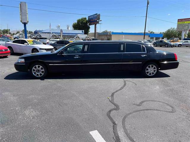 $7999 : 2007 LINCOLN TOWN CAR image 5