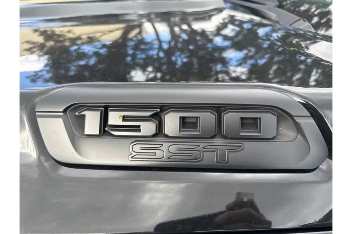 $37635 : Ram 1500 2025 4x2 Big Horn 4 image 8