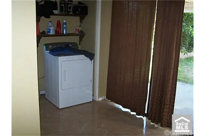 $1470 : Norwalk - 3 Bed Listo image 4