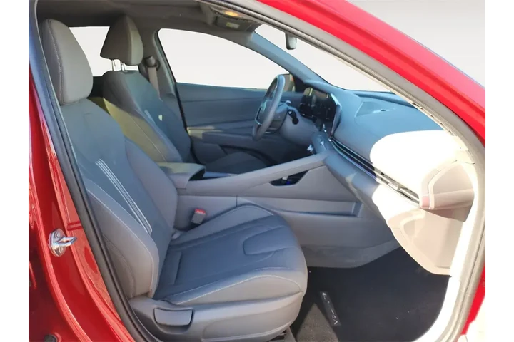$23500 : Hyundai ELANTRA 2024 SEL 4dr image 4
