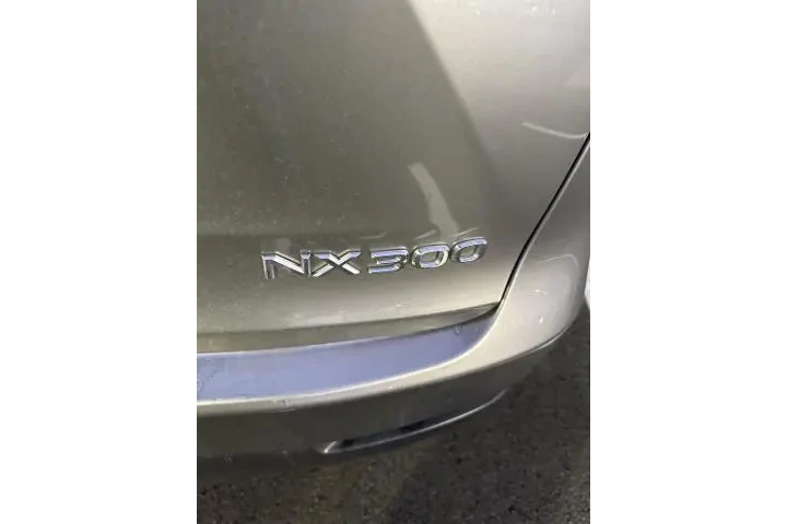 $24239 : Lexus NX 300 2018 AWD F SPOR image 7