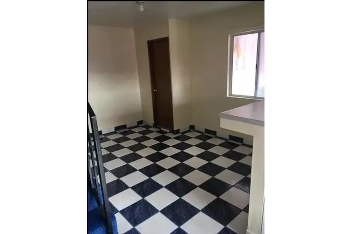 $650 : Bonita casa de 2 rec y 2 baños image 3