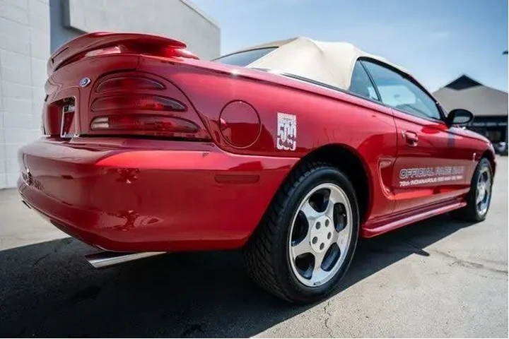 $32500 : Ford Mustang SVT Cobra 1994 image 4