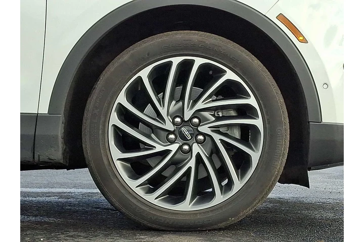 $25500 : Lincoln Nautilus 2020 AWD Re image 8