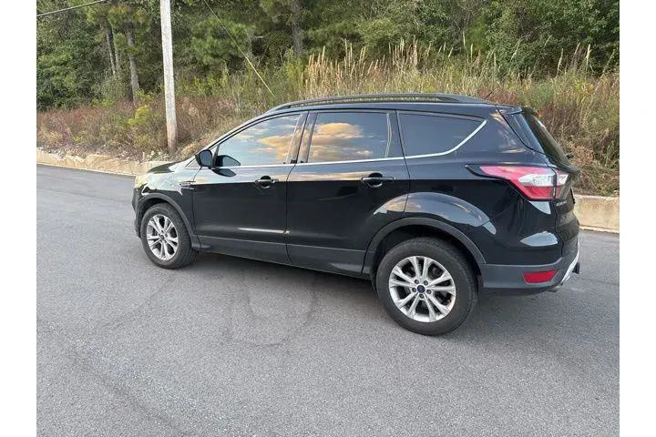 $8999 : Ford Escape 2017 AWD SE 4dr image 5