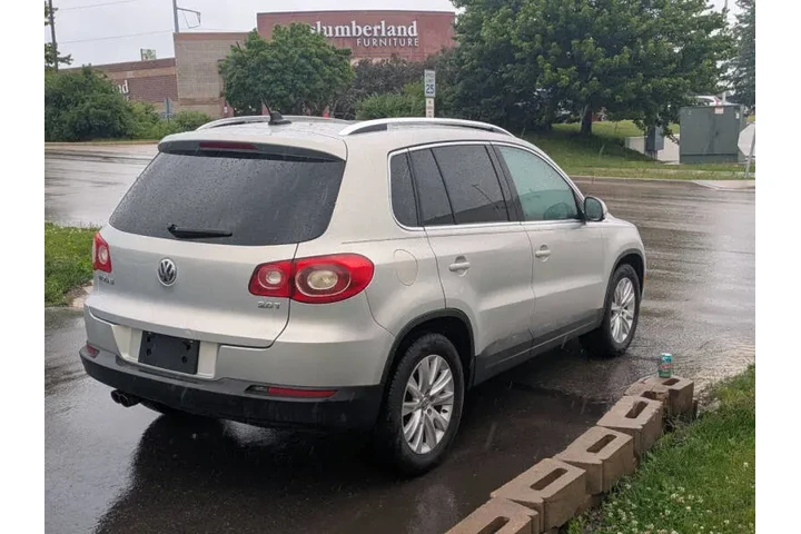 $4990 : 2009 Tiguan SEL image 6