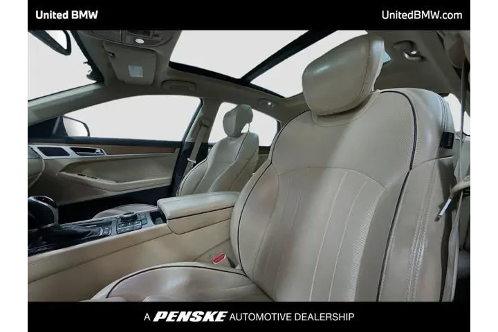 $14495 : Hyundai Genesis 2015 3.8L 4d image 5