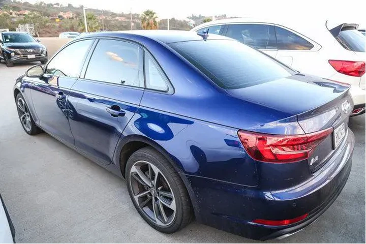 $17495 : Audi A4 2019 Titanium 40 TFS image 6