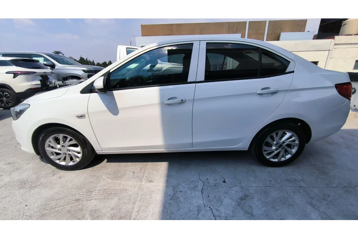$189000 : Chevrolet Aveo 2018 LTZ T/A image 3