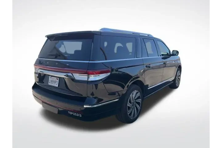 $35200 : Lincoln Navigator L 2022 4x2 image 5