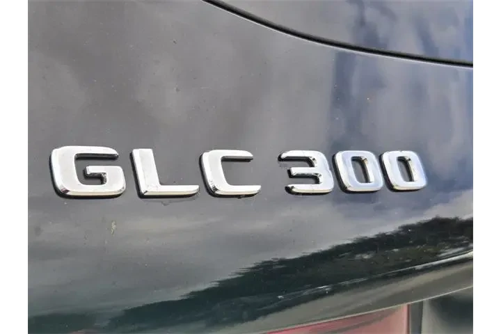 $31290 : Mercedes-Benz GLC 2022 AWD G image 7