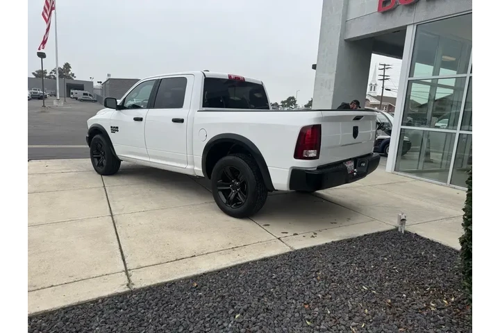 $27988 : Ram 1500 Classic 2024 4x2 SL image 3