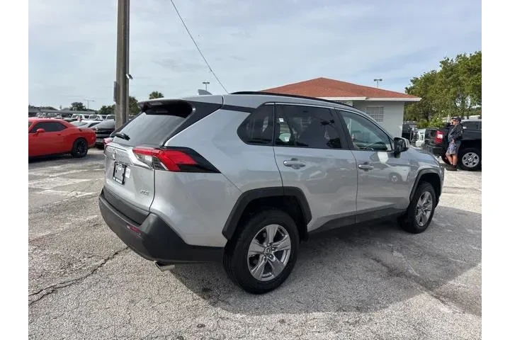 $26988 : Toyota RAV4 2025 XLE 4dr SUV image 3