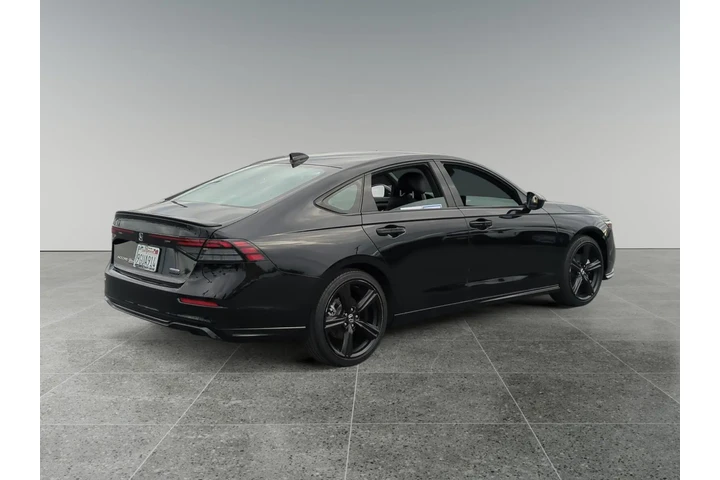 $29879 : Honda Accord Hybrid 2023 Spo image 5