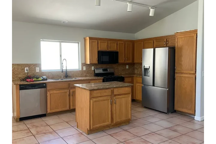 $1250 : North Las Vegas - Ready Now image 3