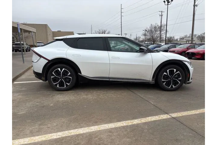 $21998 : Kia EV6 2023 Wind 4dr Crosso image 6